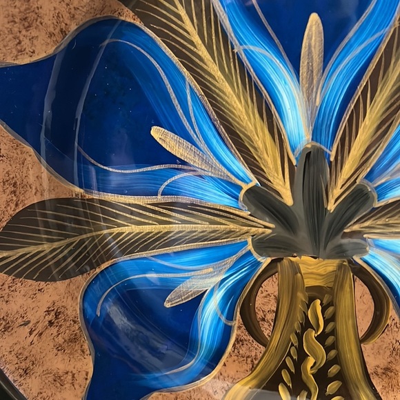 Large handpainted decorative wall hanging plate, Calla lilies - Picture 6 of 6